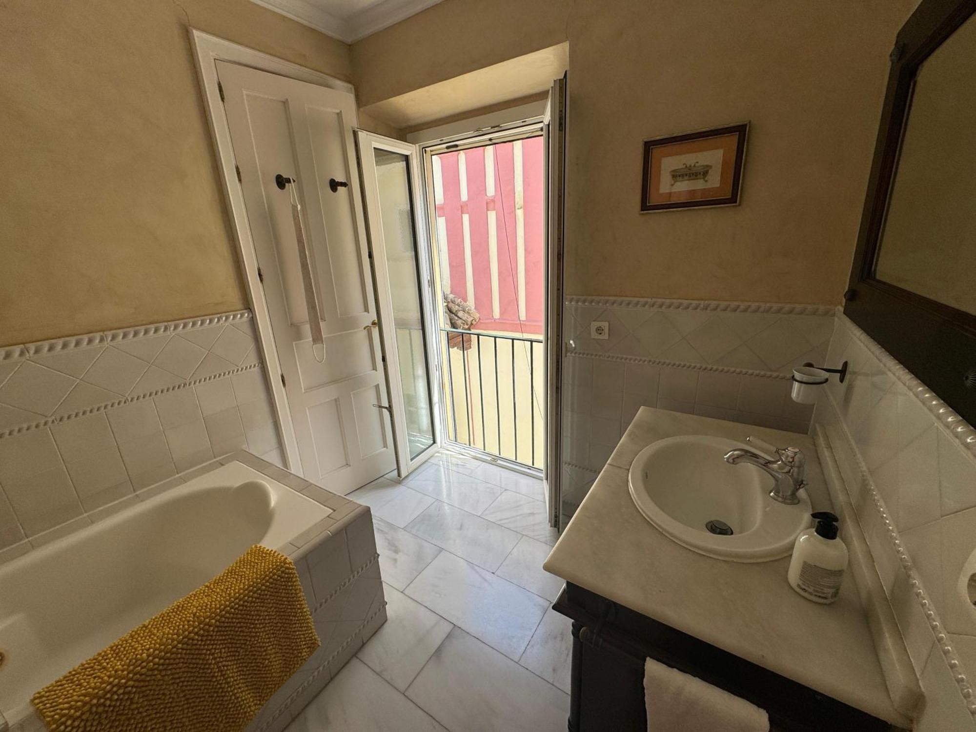 塞维利亚Wonderful Duplex In Calle Betis公寓 外观 照片